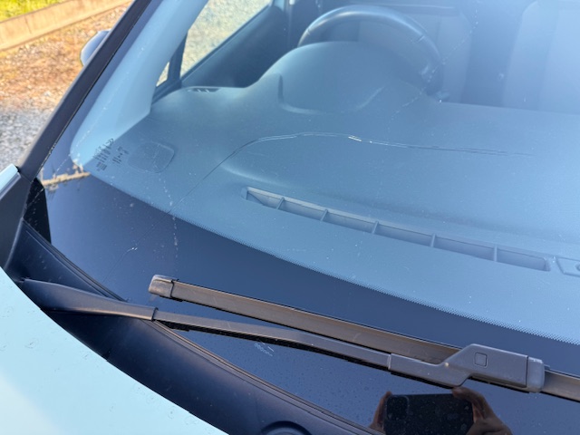 シトロエンC3　ガラス交換